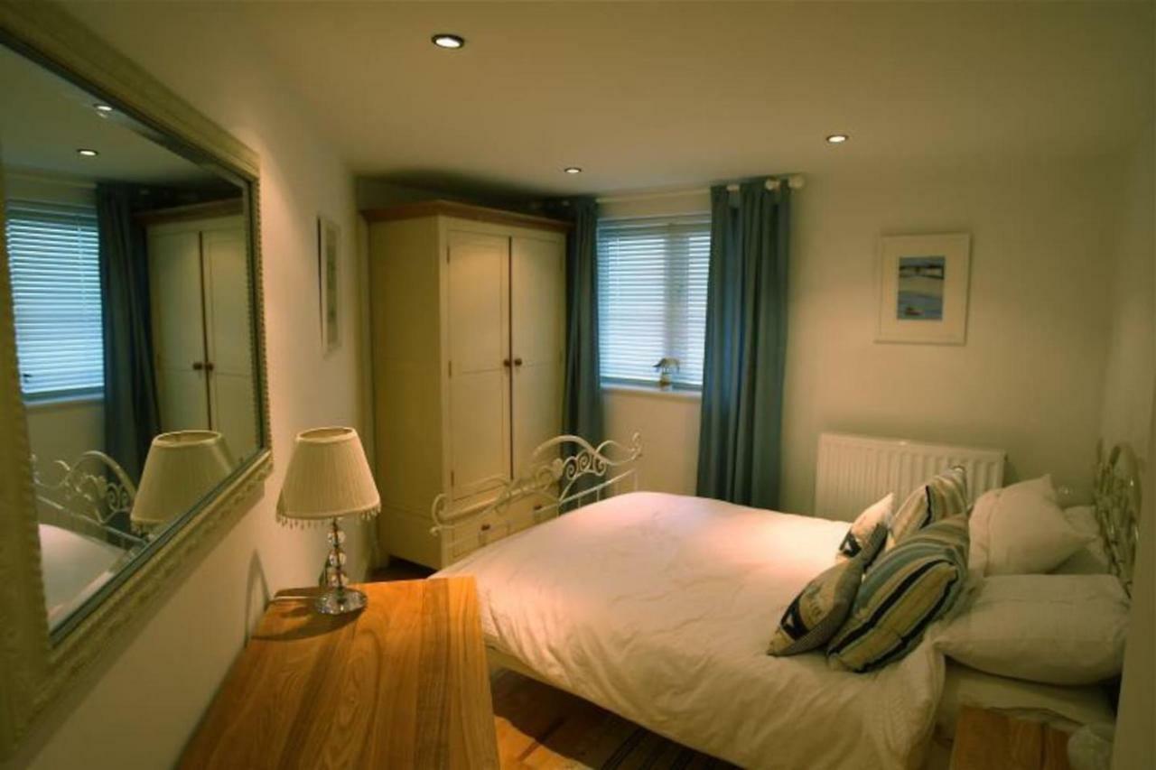 Apartamento Polmear Harbour View With Terrace Looe Exterior foto